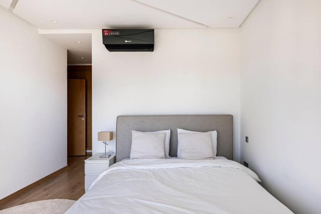 Superb & Sunny 2Br & 2Ba Apt. W/ Seaview, Malabata Tanger Kültér fotó